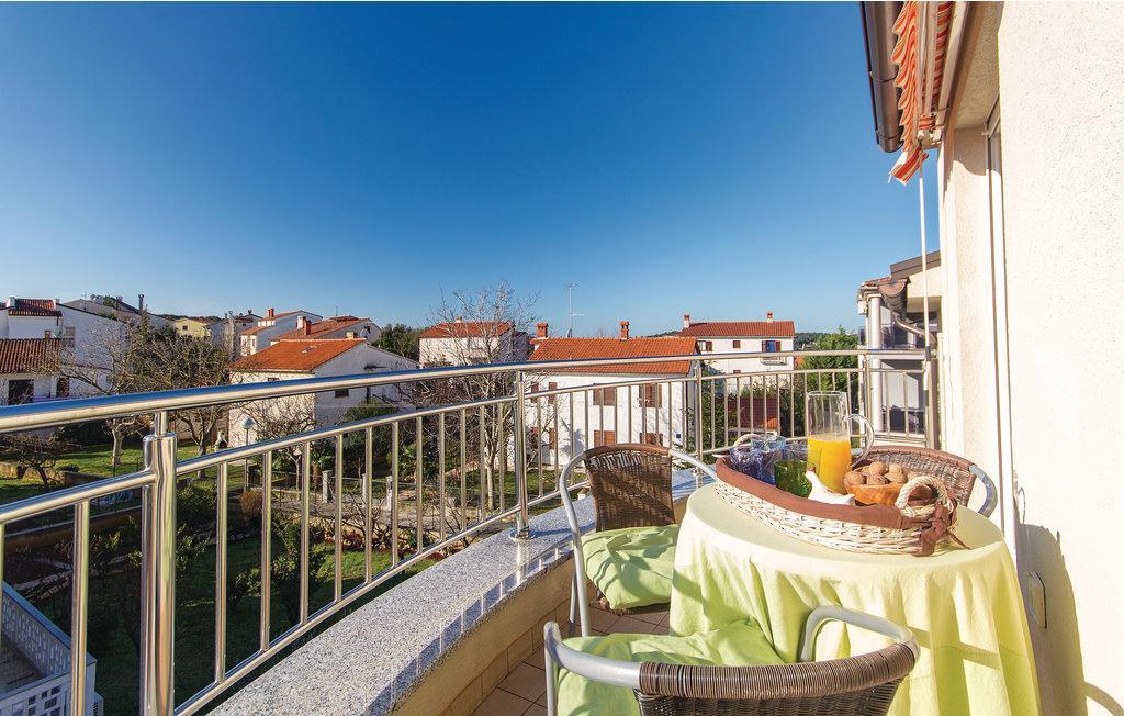 Apartment For Two 200M From The Beach Πούλα Εξωτερικό φωτογραφία